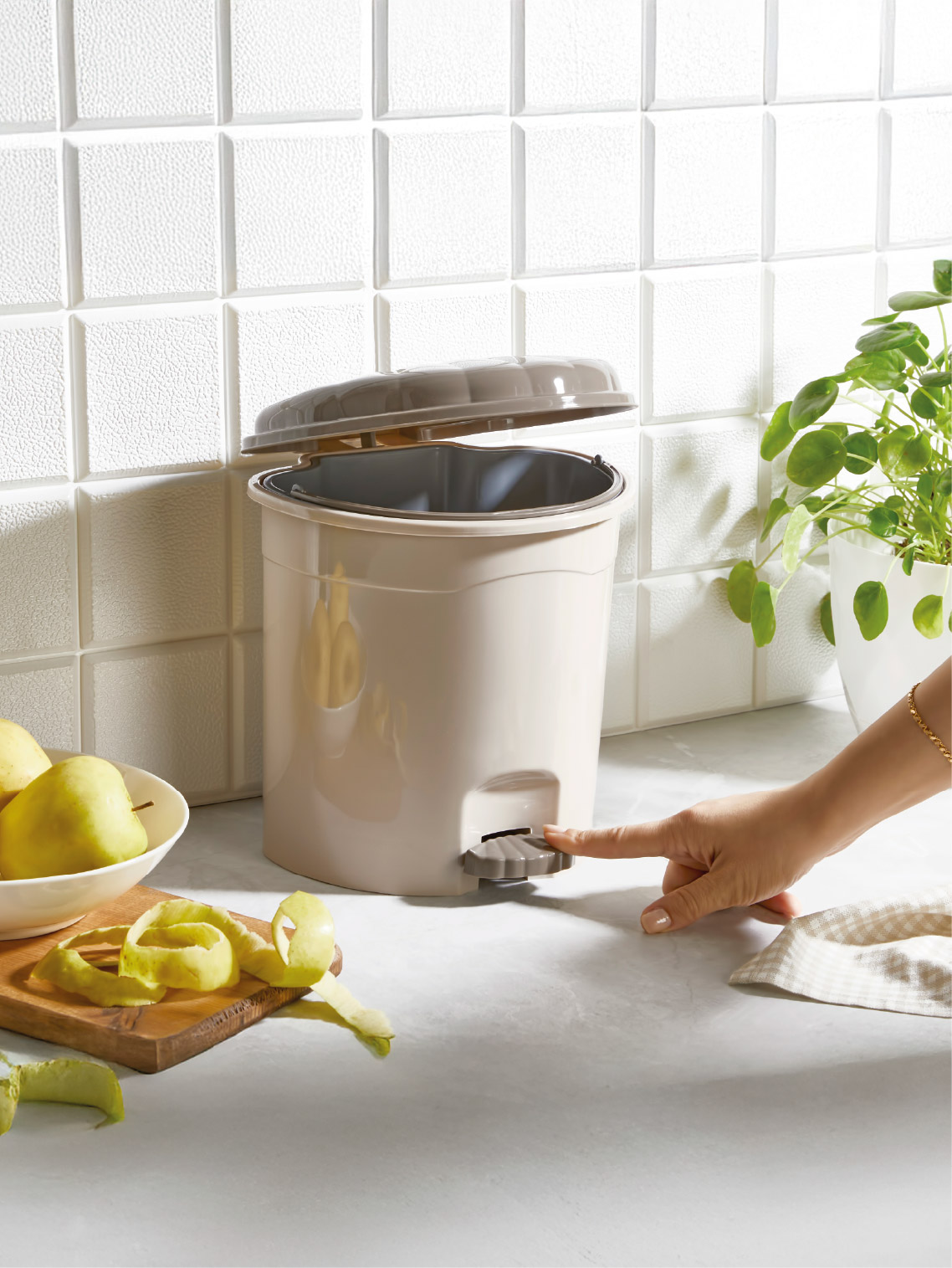 Mini Pedal Dustbin - 3,5 Lt